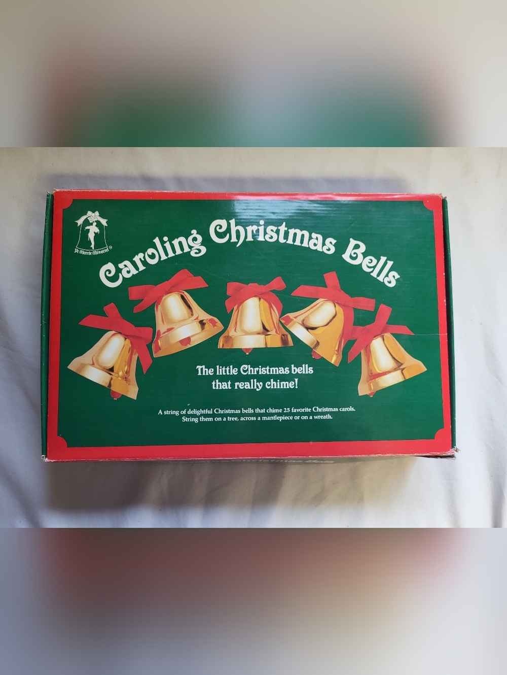 Vintage Ye Merrie Minstrel Caroling Christmas Bells 12 String Musical Working
